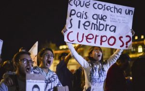 Manifestacio769n_por_Ayotzinapa-5